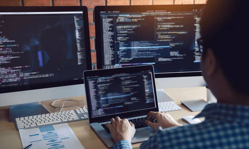 数据科学选型:R与Python如何赋能郫都区网站建设?